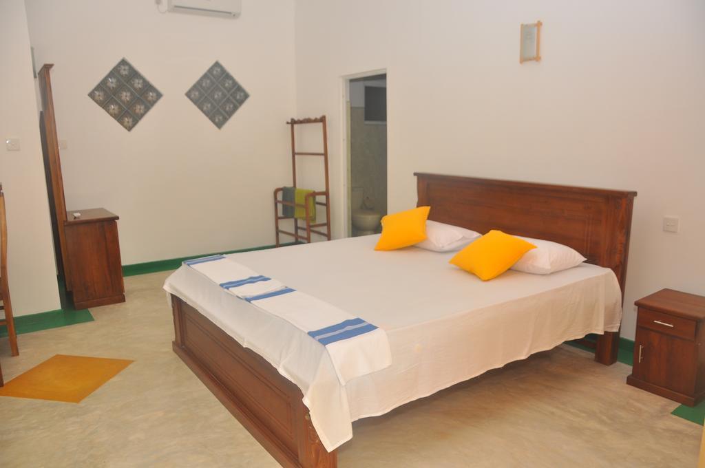 Hiru Resort Inn Unawatuna Exterior foto