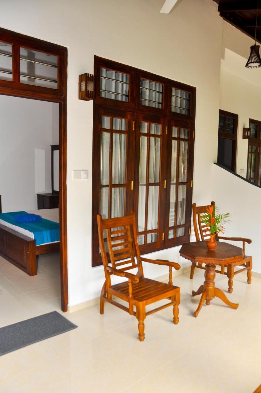 Hiru Resort Inn Unawatuna Exterior foto