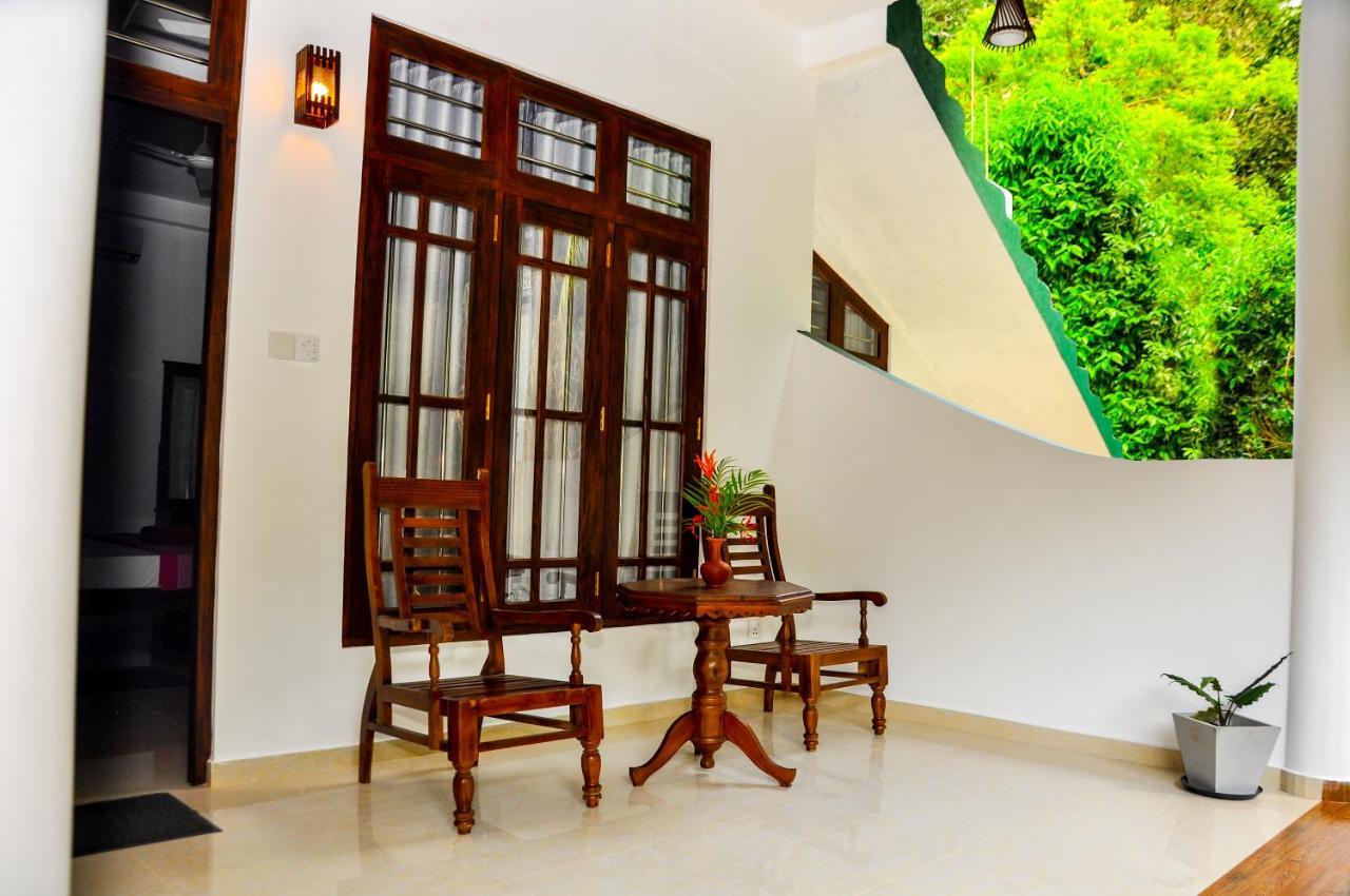Hiru Resort Inn Unawatuna Exterior foto