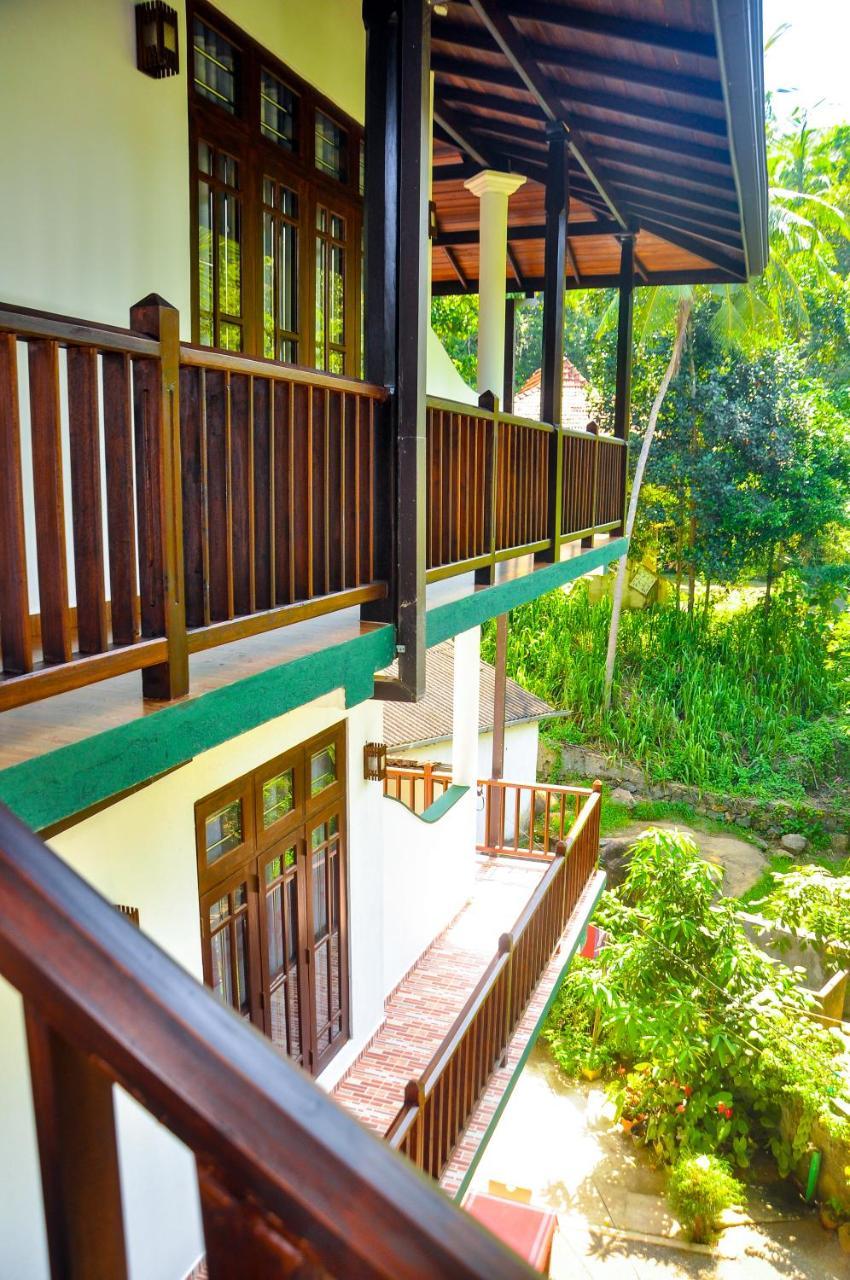 Hiru Resort Inn Unawatuna Exterior foto